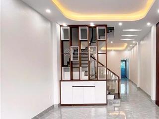 Ngang 4,88m  mặt tiền phan văn trị  bình thạnh. bán gấp 11,x tỷ *** s=58m2. 5 tầng
