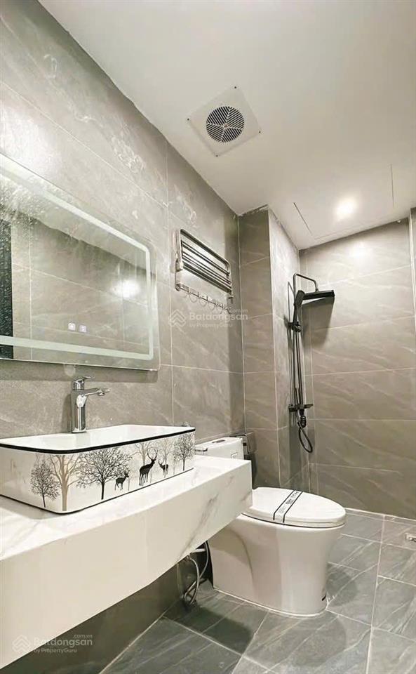 Nhà 5t ngang 5,4m, kinh doanh cực tốt mặt tiền đường lớn gần công viên gia định, q. phú nhuận