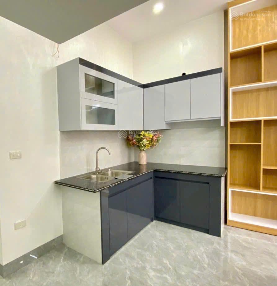 Bán nhà gần cầu bình triệu ven sông sg, xh đậu cửa đg thông ung văn khiêm.