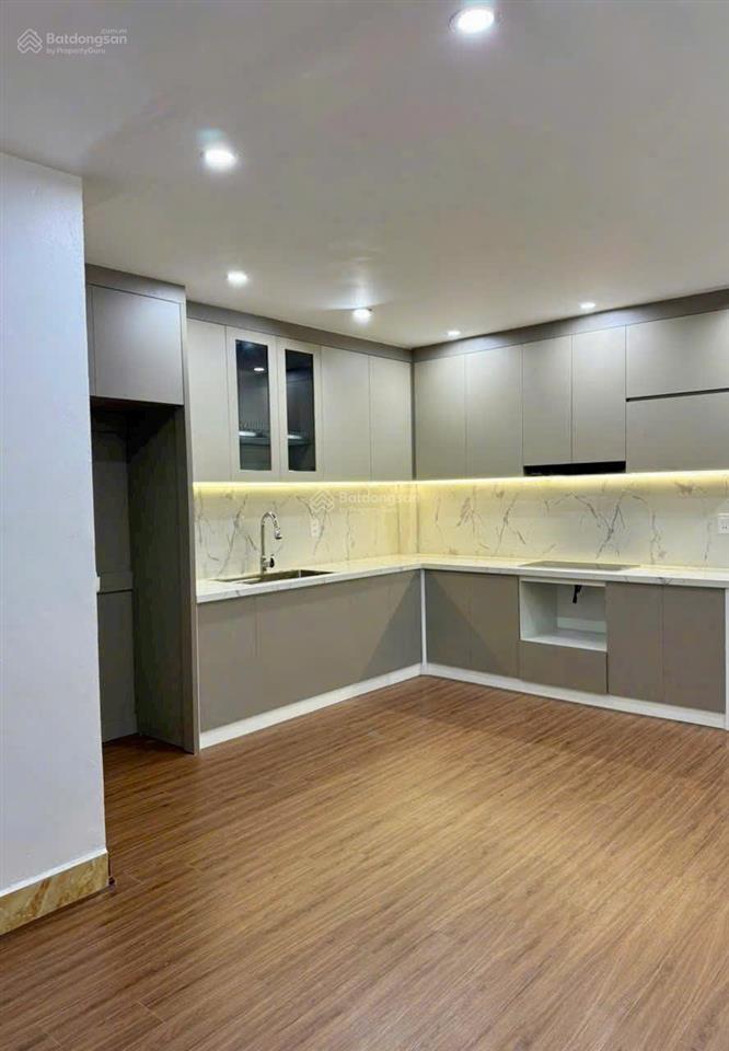 Gấp bán 4 tầng x 48,6m2 nhà đẹp  xe hơi đậu cửa ngay bệnh viện đk gia định, bình thạnh