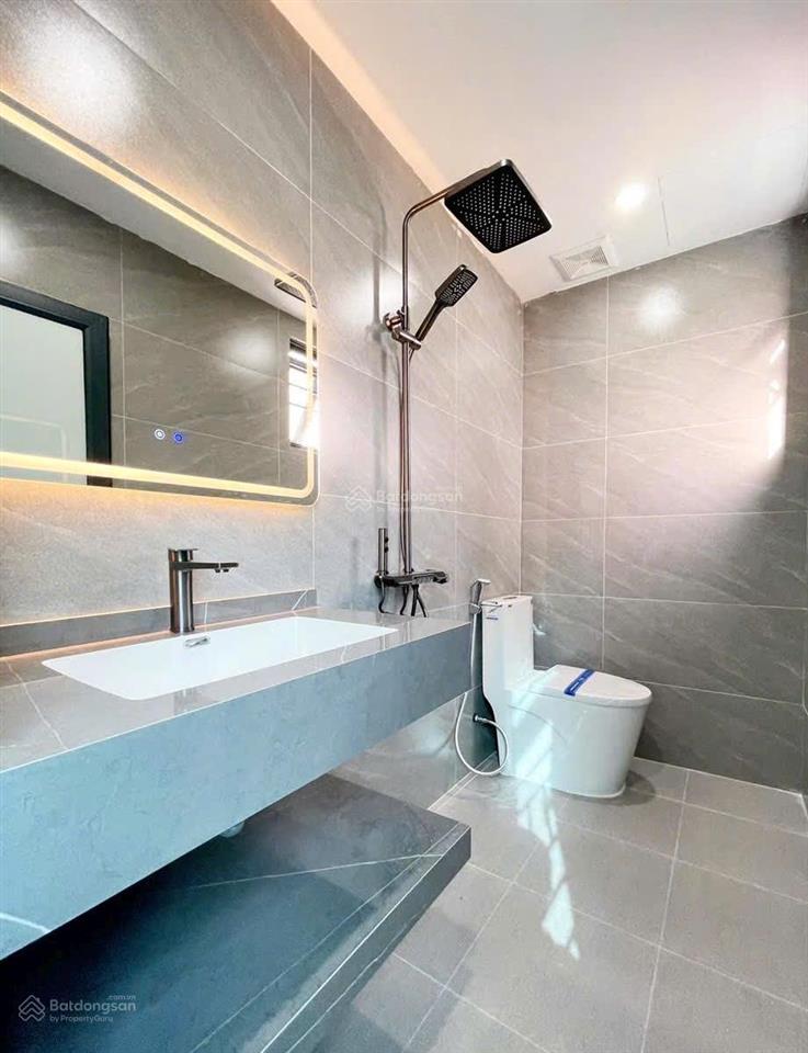 **hót**5,2 tỷ  nhà 25m2 x 3t. tk sang trọng  xh đậu cửa  gần trường c3 võ t sáu, q. bình thạnh