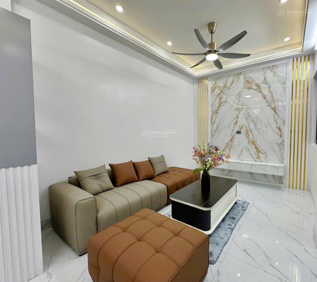 *kẹt tiền giá gấp* 14 tỷ nhà mặt tiền kinh doanh vip đường hoa lan  q. phú nhuận  dt 52,5m2 x 5t