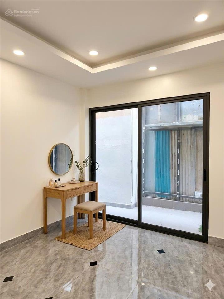 Mặt tiền kinh doanh 4 tầng x 60m2  gần khúc giao nguyễn trọng tuyển, nguyễn đình chính