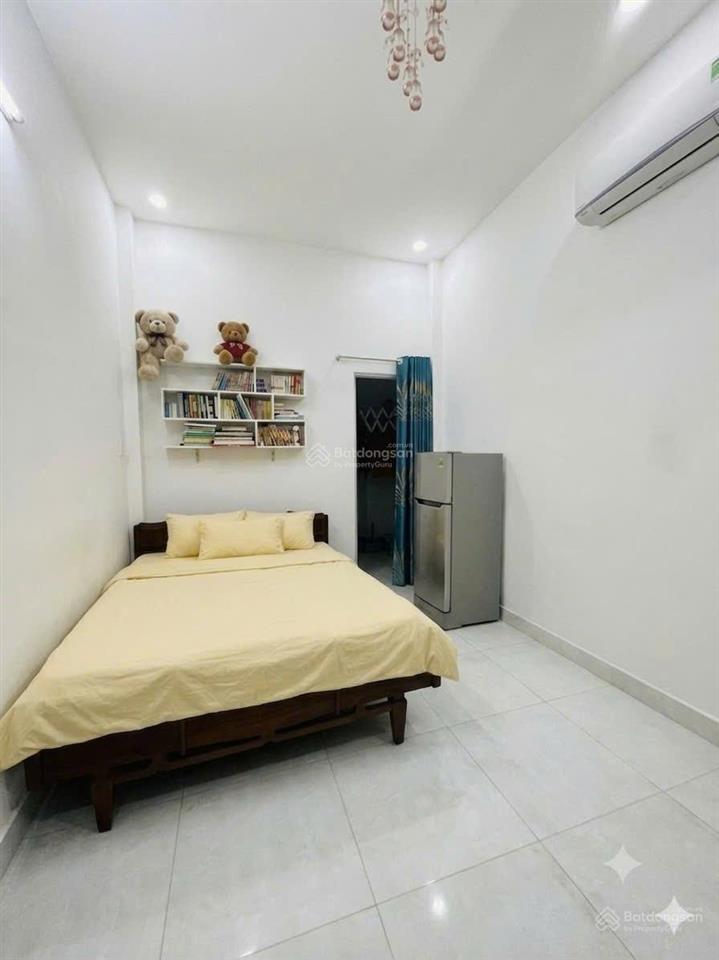 Hot 8,6 tỷ  kinh doanh tốt  nhà còn mới 4 tầng x 60m2 gần ngã 6 gò vấp.