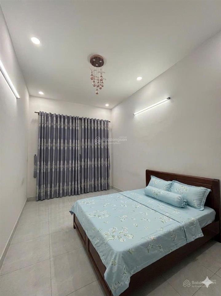 Hot 8,6 tỷ  kinh doanh tốt  nhà còn mới 4 tầng x 60m2 gần ngã 6 gò vấp.