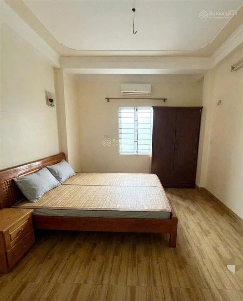 Giá gấp  nhà 2 tầng x 46,8m2  xe hơi đậu cửa ra đường nguyễn văn đậu, q. bình thạnh