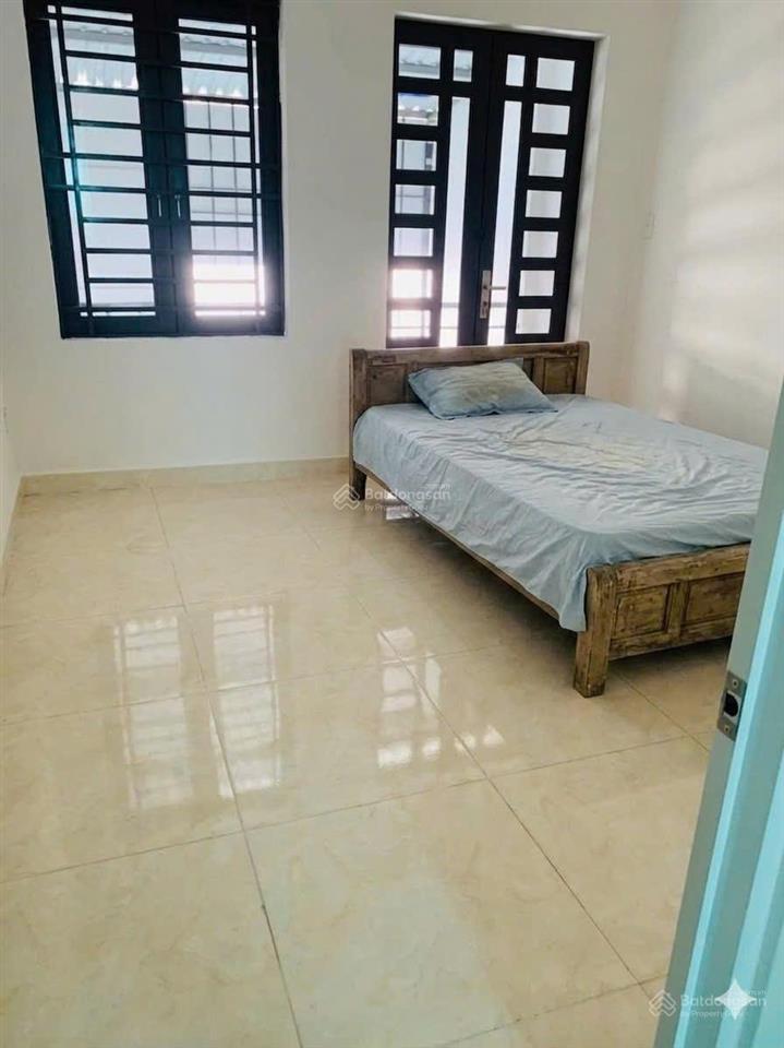 Gấp bán xe hơi đậu cửa  nhà 3 tầng x 60 m2 ra phan đăng lưu