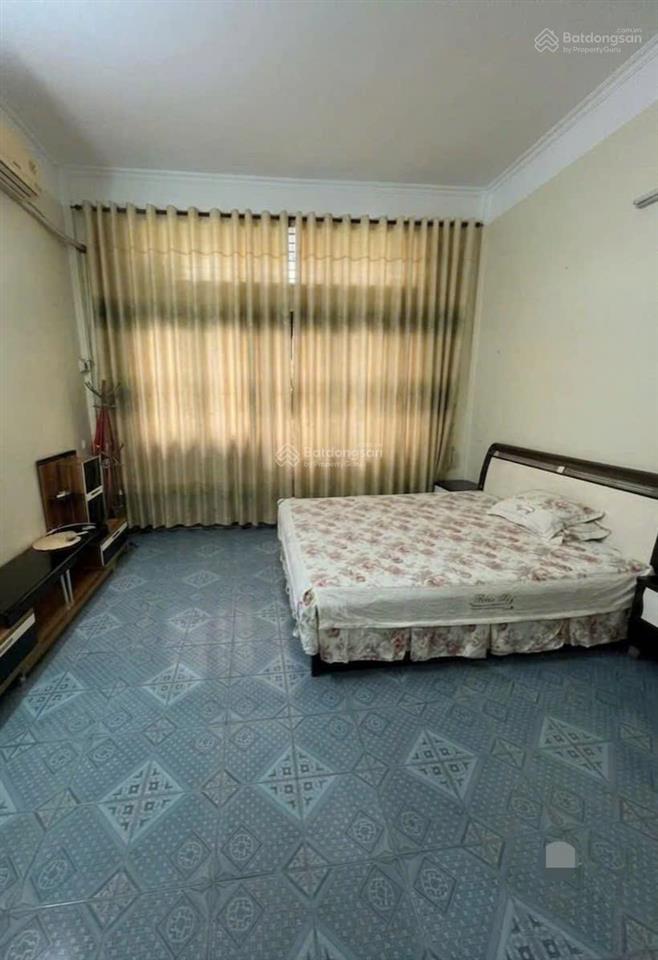 Hot 62m² x 2 tầng chắc chắn  xe hơi đậu cửa thông ra dương quảng hàm