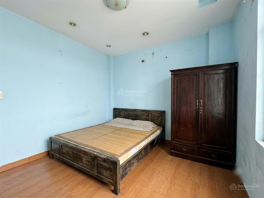 Giá tốt bán nhanh nhà 4 tầng x 47m2, xe hơi đậu cửa thông ra đường nguyễn văn đậu