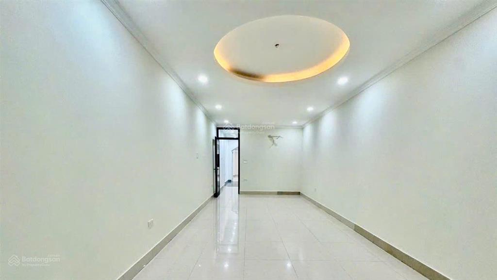 Bán gấp nhà 4t x 73m2 mặt tiền đường lớn  kinh doanh tốt gần bệnh viện đk gia định, q. bình thạnh