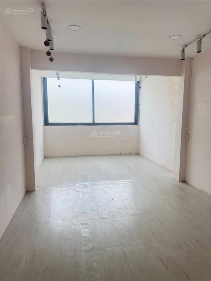 Cực hiếm* đường ngô thời nhiệm giao trường sa  bán gấp nhà 2 tầng x 37,5m²
