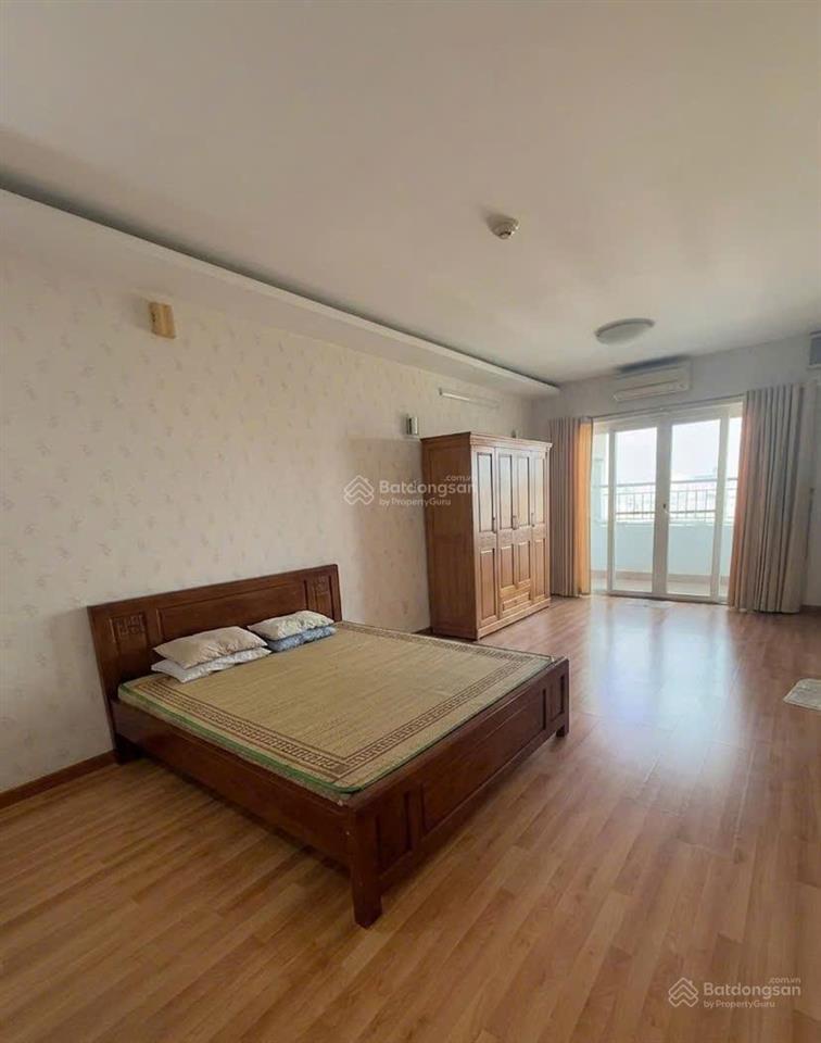 Sang  đẹp nhà 4 tầng x 44m² đường hoa  khu phan xích long  bán gấp