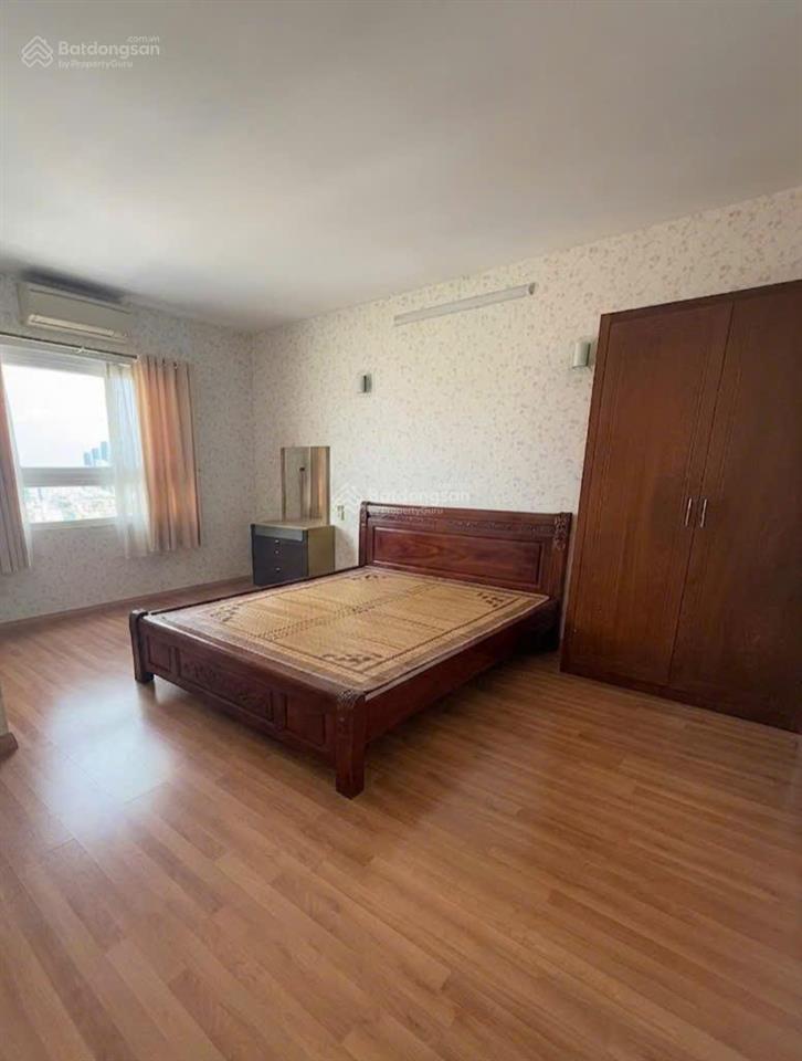 Sang  đẹp nhà 4 tầng x 44m² đường hoa  khu phan xích long  bán gấp