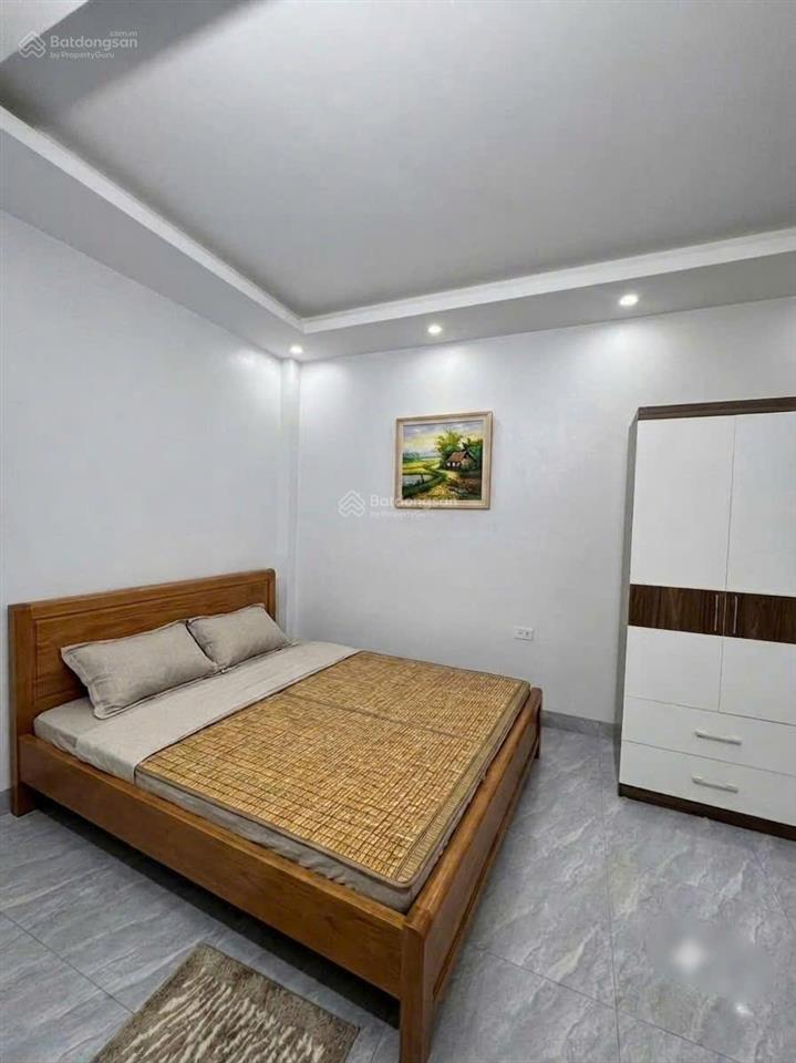 Nhà đẹp hẻm xe hơi rộng 6m ra phan đình phùng  5 tầng x 43m²  giá tốt