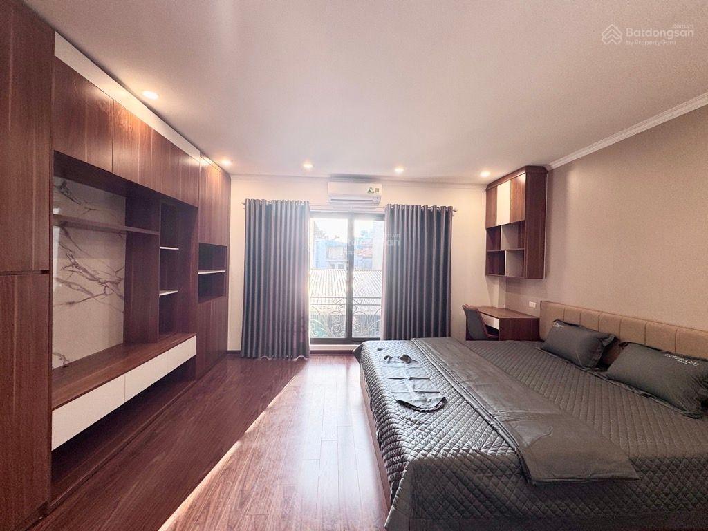 Bán nhà thạch bàn ô tô đỗ cửa  vị trí nhà ngõ rộng 6 tầng42m  giá rẻ