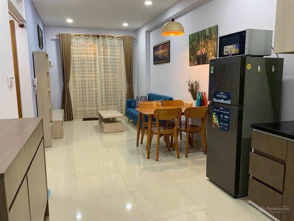 Cho thuê căn 2p ngủ c/c hoa sen lạc long quân giá 11tr/th