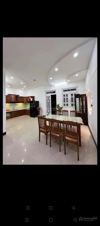 Bán căn biệt thự kế công viên. cạnh bến xe quận 8.