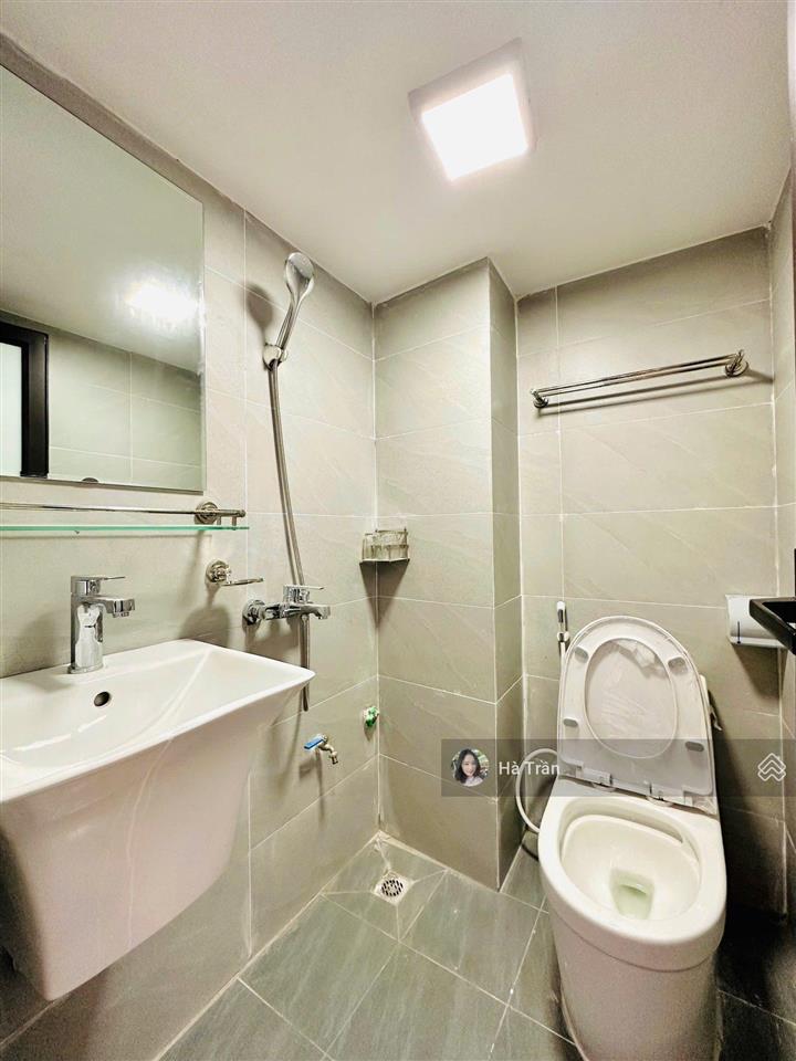 Toà chdv hào nam, 81m2*7t thang máy, 18 pkk, 2 thoáng vĩnh viễn, ngõ thông, sổ cc, sát ga cát linh.