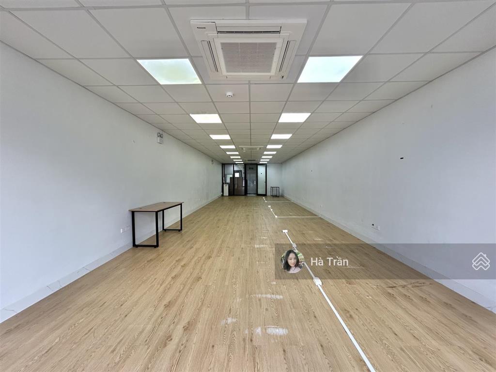 Còn trống 1 sàn hiếm có mặt phố yên lãng 110m2 cho thuê 20tr/tháng, thang máy, hầm xe, miễn phí dv