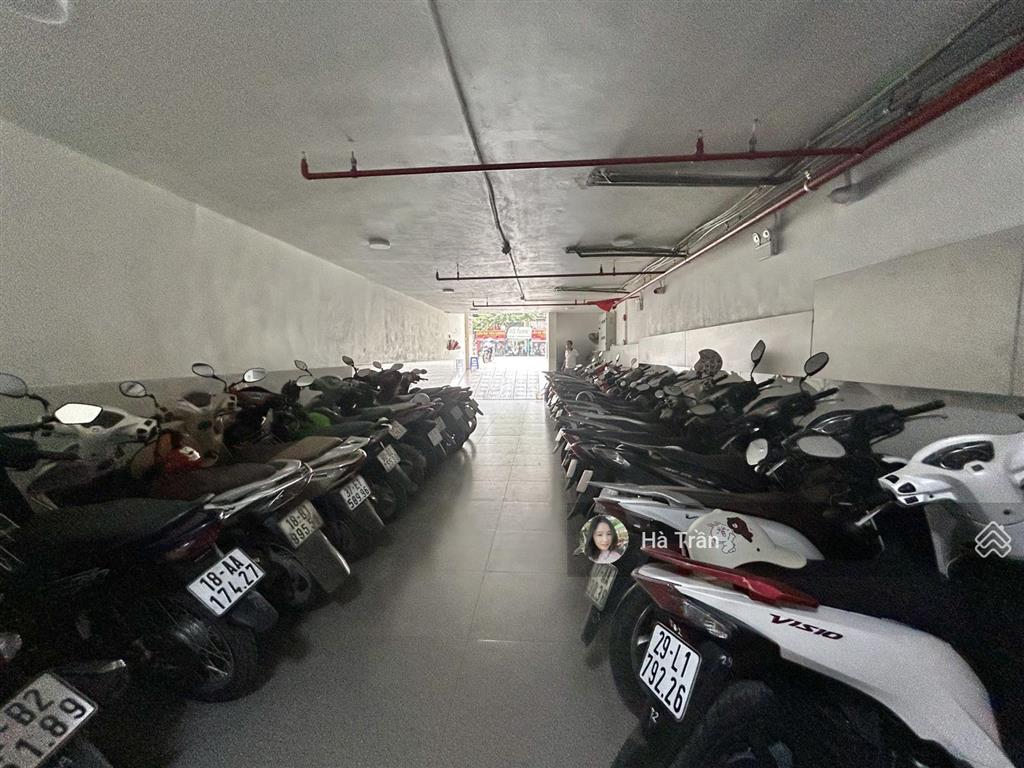 Còn trống 1 sàn hiếm có mặt phố yên lãng 110m2 cho thuê 20tr/tháng, thang máy, hầm xe, miễn phí dv