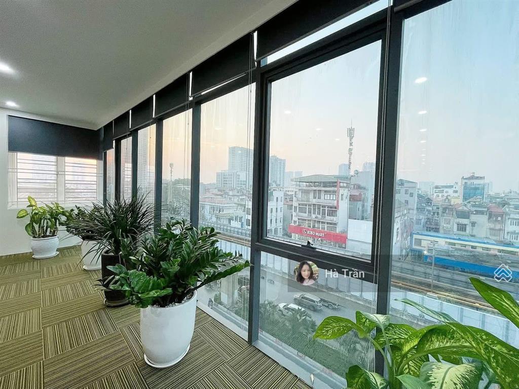 Gấp! sàn vp vương thừa vũ 130m2 chỉ 26tr/tháng, sẵn nội thất vp vào làm ngay, bảo vệ 24/7