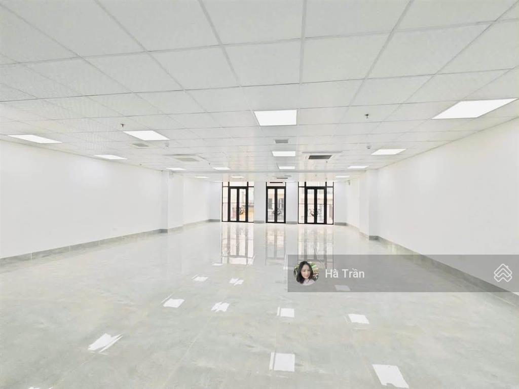 Tìm đâu ra! sàn vp trần thái tông 230m2 cho thuê 34tr/tháng, thang máy, hầm xe, bãi ô tô ngay cạnh