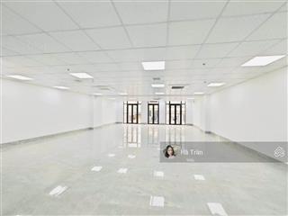 Tìm đâu ra! sàn vp trần thái tông 230m2 cho thuê 34tr/tháng, thang máy, hầm xe, bãi ô tô ngay cạnh