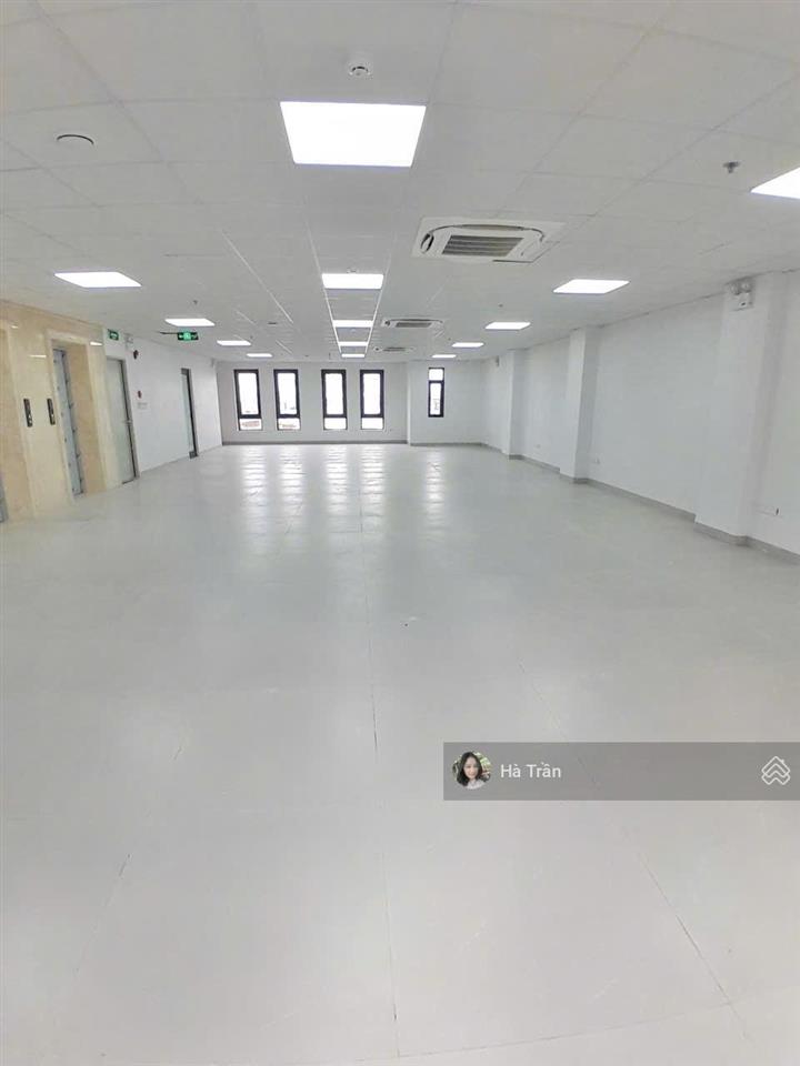 Sàn luxury! mặt phố hoàng cầu 180m2 cho thuê 48tr/tháng, 2 thang máy, hầm xe, 2 mặt tiền, bảo vệ