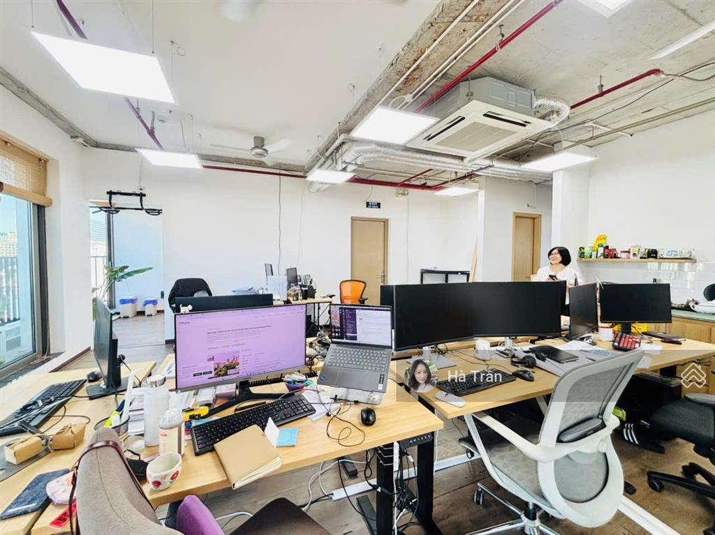 Nhanh chân! sàn vp đội cấn 140m2 cho thuê 26tr/tháng, view hồ, thang máy, 2 hầm xe, lô góc thoáng