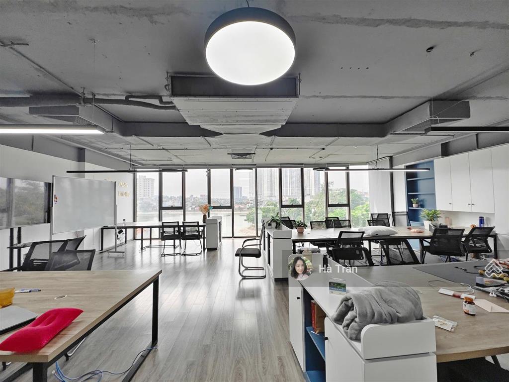 Siêu phẩm! sàn vp nguyễn trãi ngay cạnh vin cao xà lá 260m2 full nội thất chỉ 55tr/tháng, view hồ