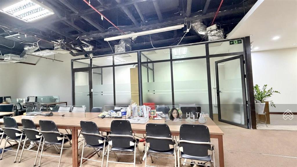 Cho thuê sàn vp vincom royal 72 nguyễn trãi 165m2 chỉ 231.390đ/m2 thang máy hầm xe chuyên nghiệp