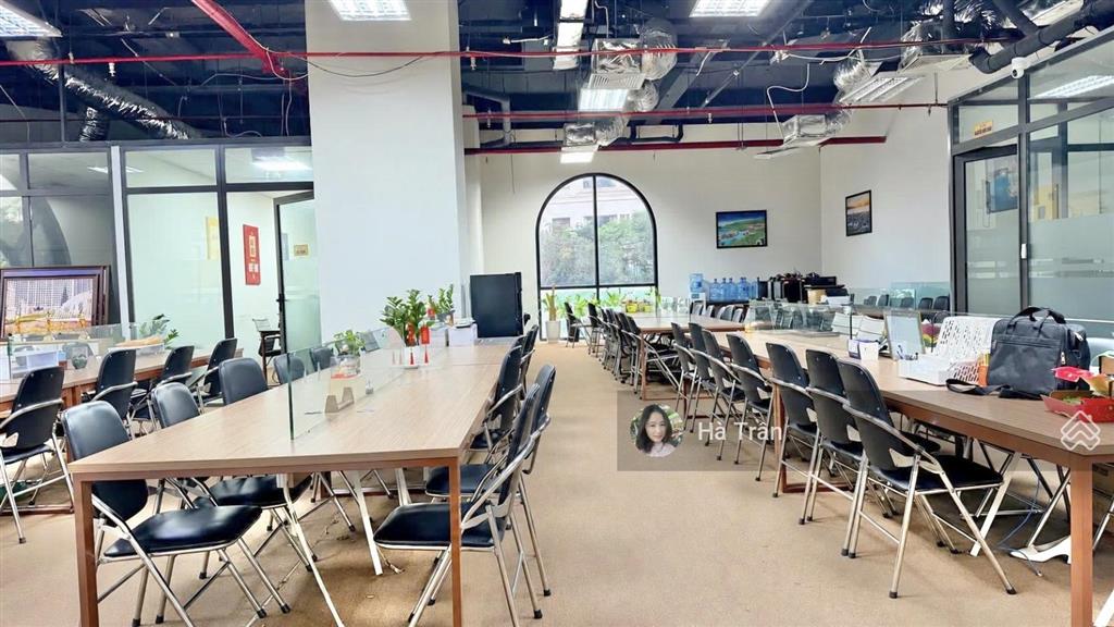 Cho thuê sàn vp vincom royal 72 nguyễn trãi 165m2 chỉ 231.390đ/m2 thang máy hầm xe chuyên nghiệp