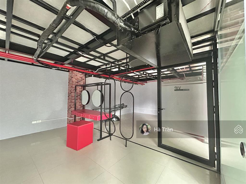 Gấp! sàn spa thái hà 150m2 cho thuê 30tr/tháng, mặt tiền 12m, hầm xe, bãi đỗ ô tô, bảo vệ 24/7