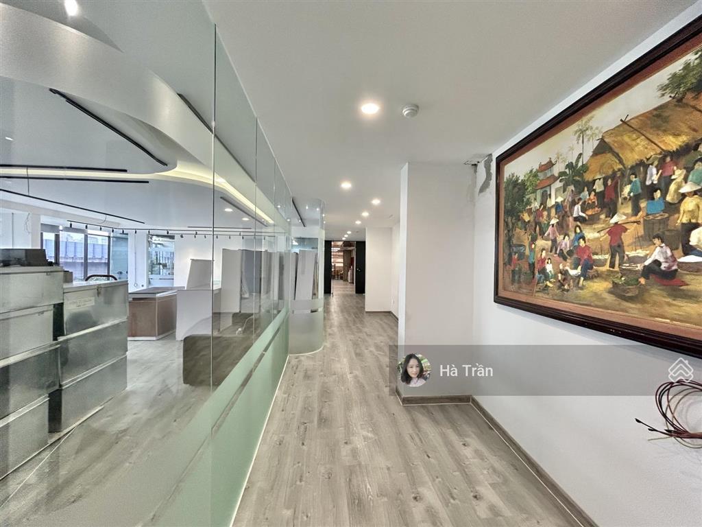 Đẹp mê! sàn vp kết hợp showroom mặt phố hoàng cầu 130m2 mặt tiền 15m, vỉa hè, view hồ, bảo vệ 24/7