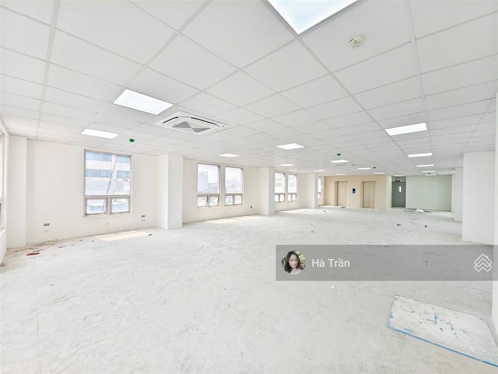 Cho thuê văn phòng cao cấp phố tôn đức thắng 200m2 chỉ 40tr/tháng, thang máy, hầm xe, nghiệm thu pc