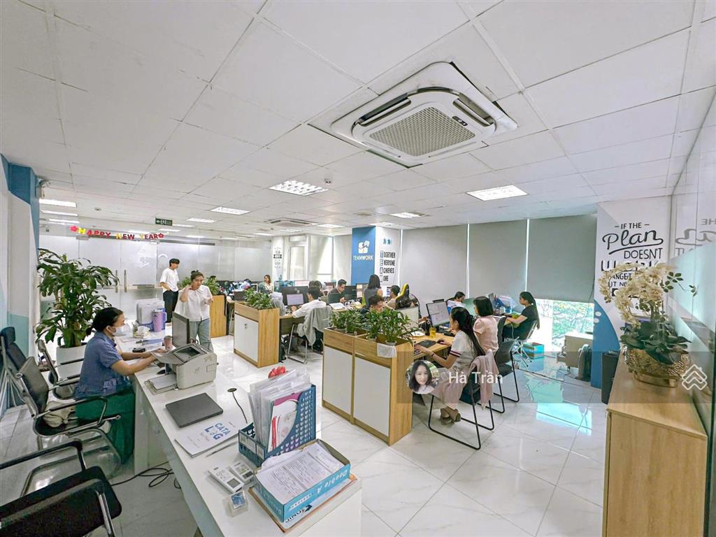 Miễn phí dịch vụ! sàn vp trần duy hưng 200m2 chỉ 37tr/tháng, mặt tiền 8m, hầm xe, thang máy