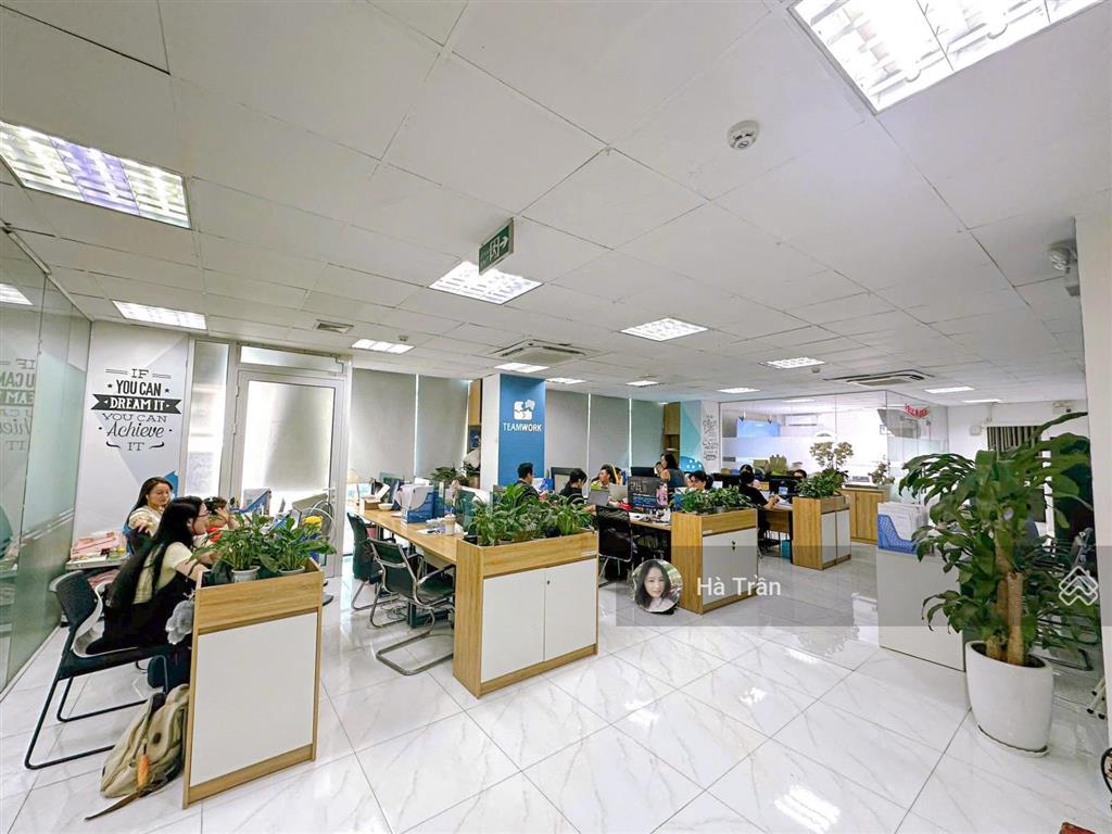 Miễn phí dịch vụ! sàn vp trần duy hưng 200m2 chỉ 37tr/tháng, mặt tiền 8m, hầm xe, thang máy