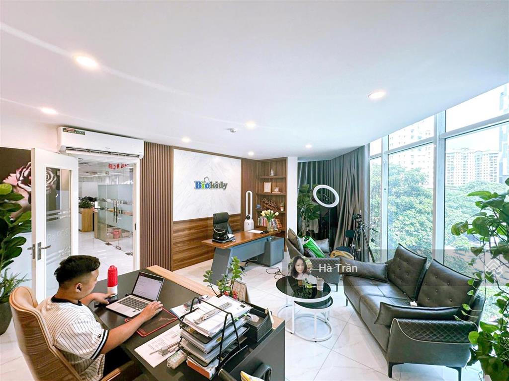 Miễn phí dịch vụ! sàn vp trần duy hưng 200m2 chỉ 37tr/tháng, mặt tiền 8m, hầm xe, thang máy