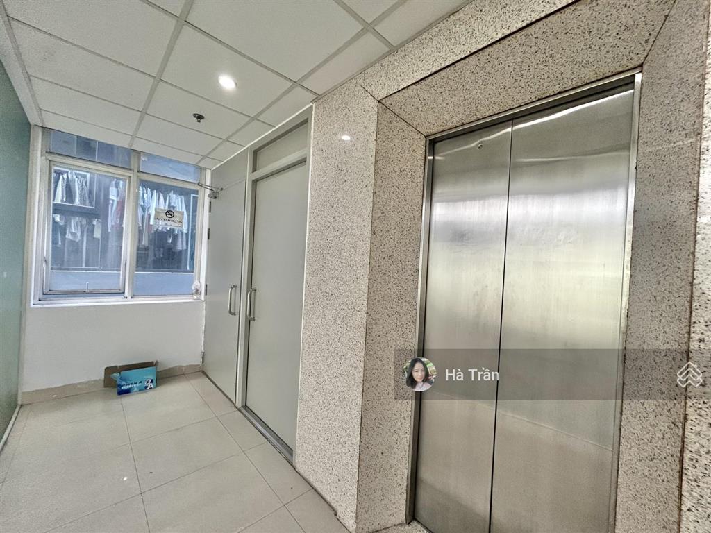 Còn trống sàn vp phố nguyễn thị định 180m2 cho thuê 35tr/tháng, thang máy, hầm xe, miễn phí dv