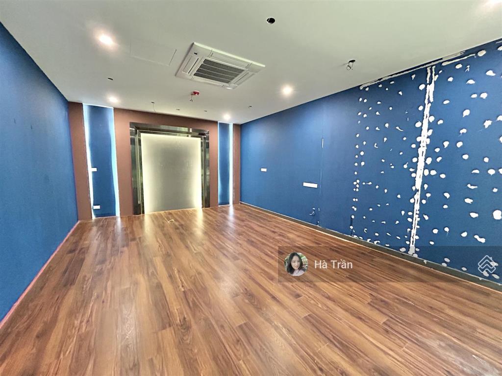 Thiết kế phong cách! sàn vp nguyễn xiển 120m2 cho thuê 21tr/tháng, thang máy, hầm xe, thoáng sáng