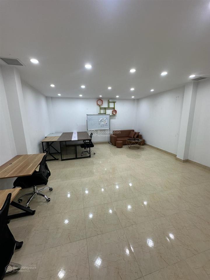 Bán gấp toà văn phòng 7 tầng thang máy phố trung kính dt 81m ngõ phân lô oto tránh  0974 228 ***