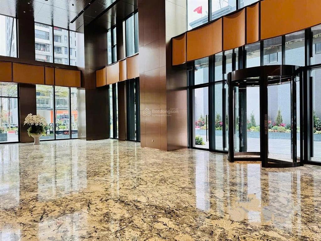 Cho thuê sàn vp hạng a mặt phố trần thái tông, dt đa dạng 200m2