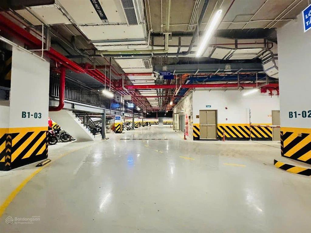 Cho thuê sàn vp hạng a mặt phố trần thái tông, dt đa dạng 200m2
