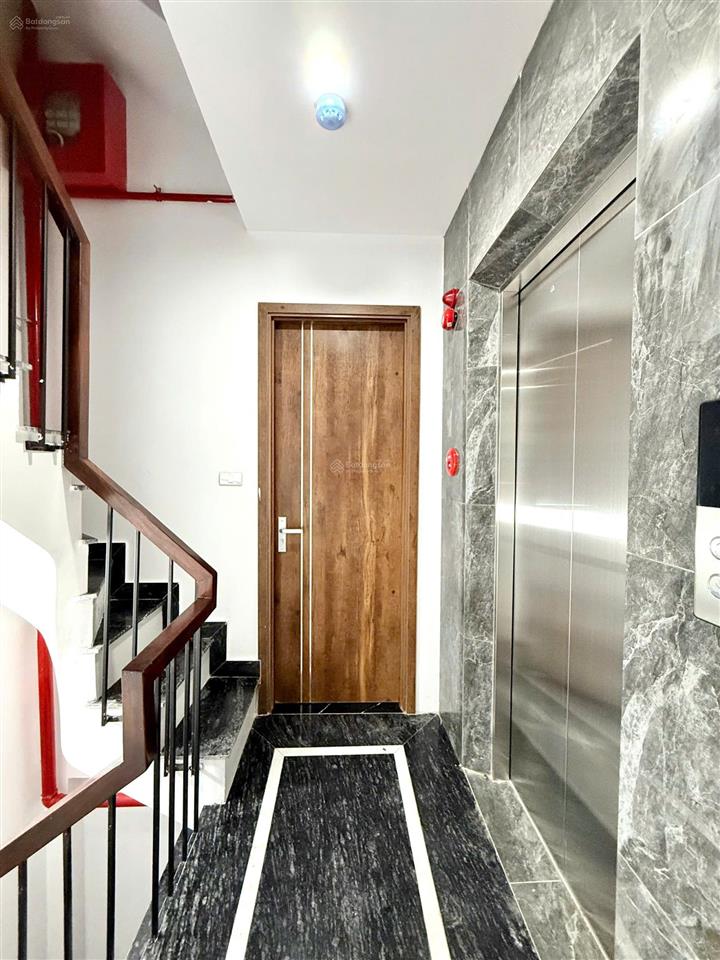 Siêu phẩm chdv hồng mai 52m, ôtô 30m, 7t thang máy, 15pkk, 2 thoáng, dt 900tr, pccc chuẩn, 16.2 tỷ