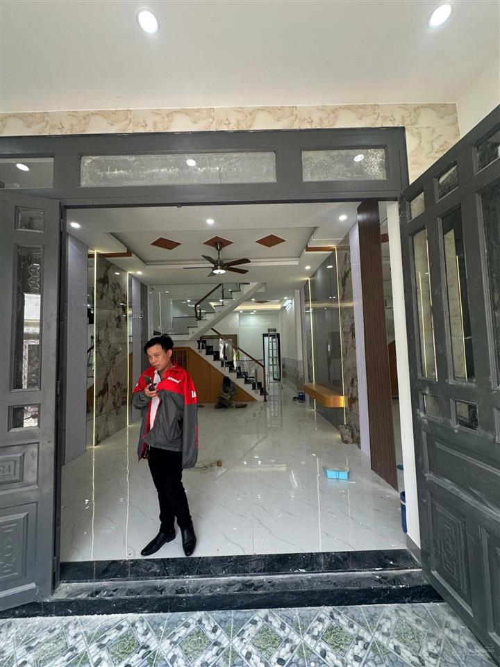 Bán nhà đường số 10. 4,5x17m. 1 trệt 1 lầu hẻm oto tránh