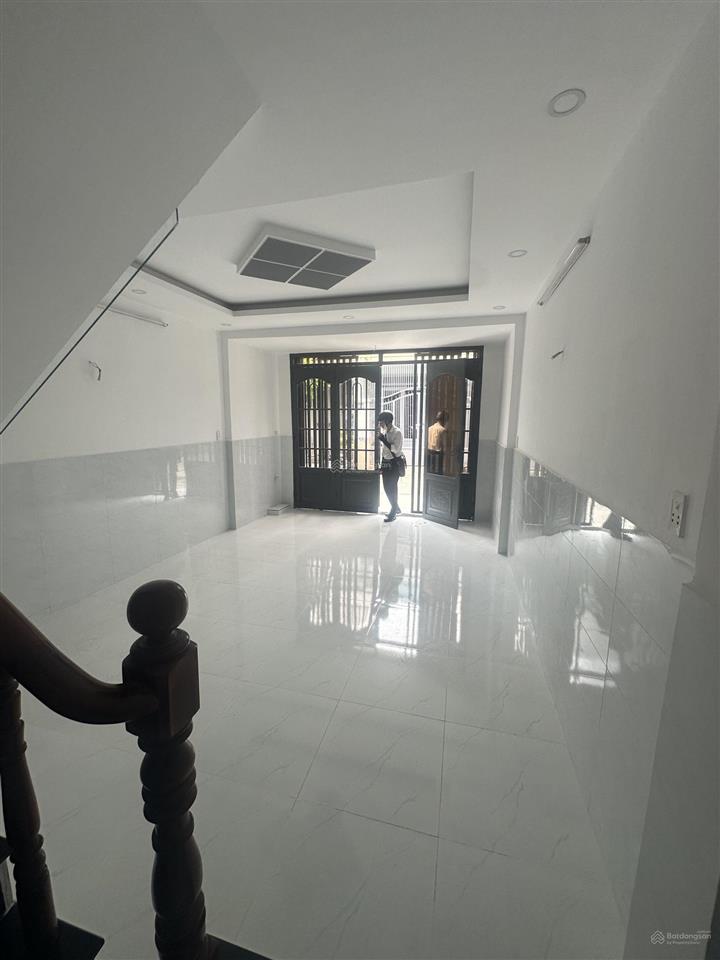 Bán nhà mặt tiền đường số 8. bhh. chỉ 4xt