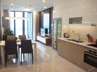 Chính chủ bán ch vinhomes golden river, 1pn, full nội thất thiết cao cấp. có hđ thuê khách nhật.