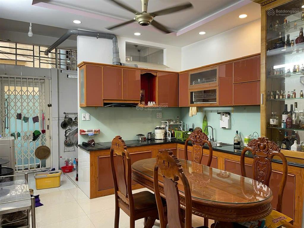 Nhà 2 mặt hẻm ngay quang trung  nguyễn kiệm. dt 4x18m, 1 trệt 2 lầu. giá 10,5 tỷ tl