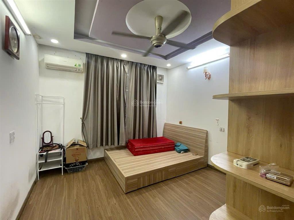 Nhà 2 mặt hẻm ngay quang trung  nguyễn kiệm. dt 4x18m, 1 trệt 2 lầu. giá 10,5 tỷ tl
