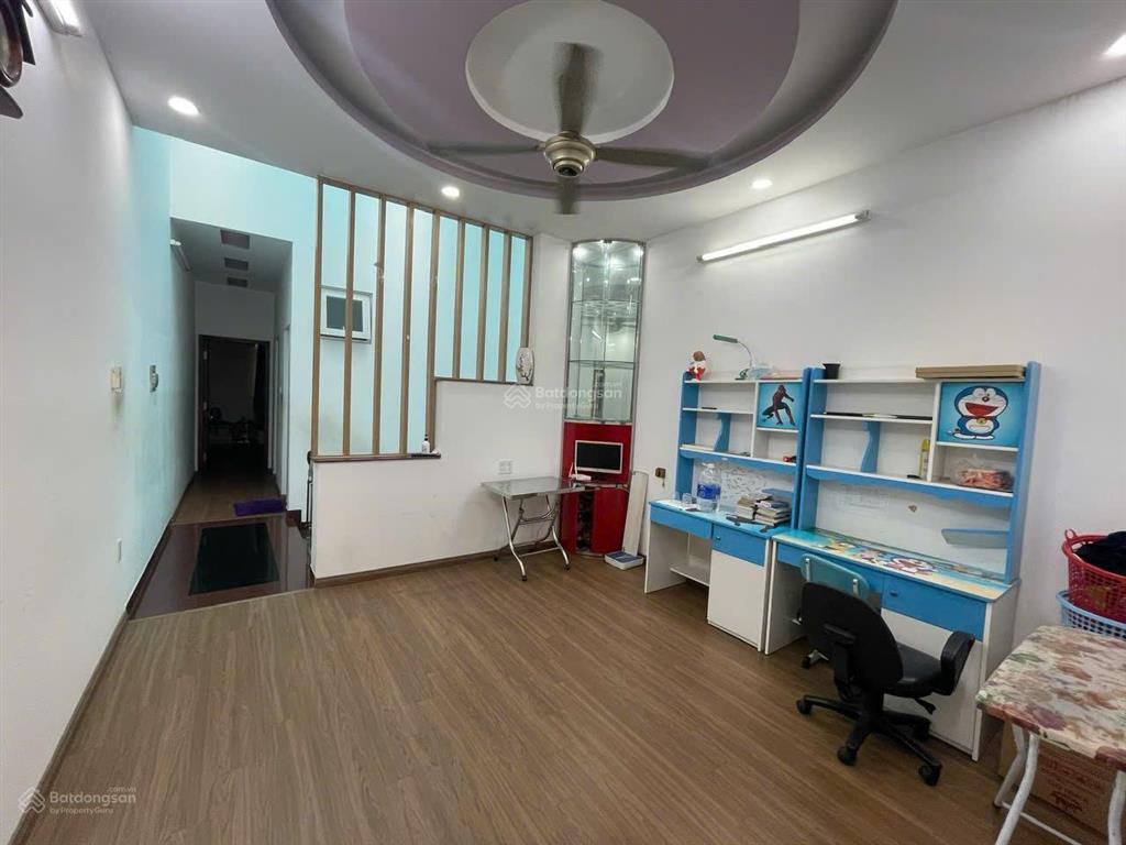Nhà 2 mặt hẻm ngay quang trung  nguyễn kiệm. dt 4x18m, 1 trệt 2 lầu. giá 10,5 tỷ tl